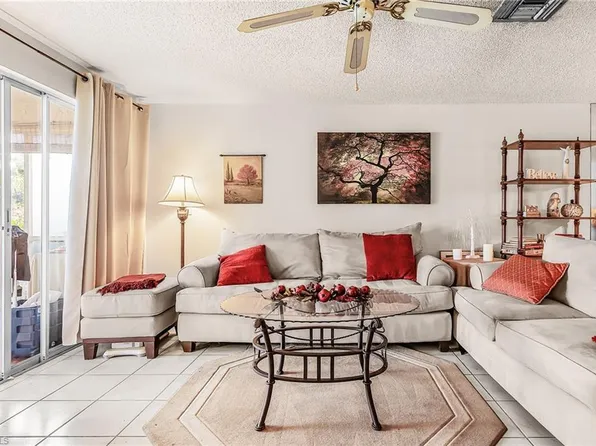 5579 Rattlesnake Hammock RD #B9, NAPLES, FL 34113