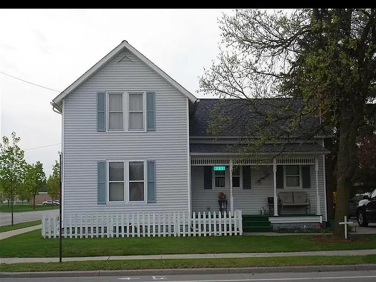 732 W Genesee St — Photo 1