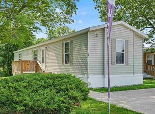 3701 2nd St #9, Coralville, IA 52241