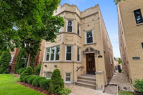 5851 N Virginia Ave #G Photo 1