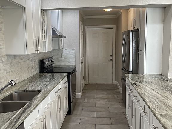 4th image of 4609 W Pearl Ave