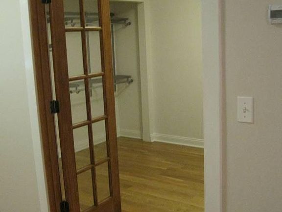 5th image of 2128 N Hoyne Ave
