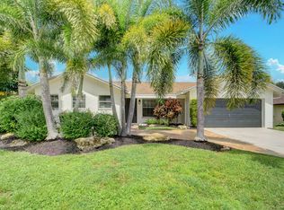 11572 Tern Ct, Wellington, FL 33414