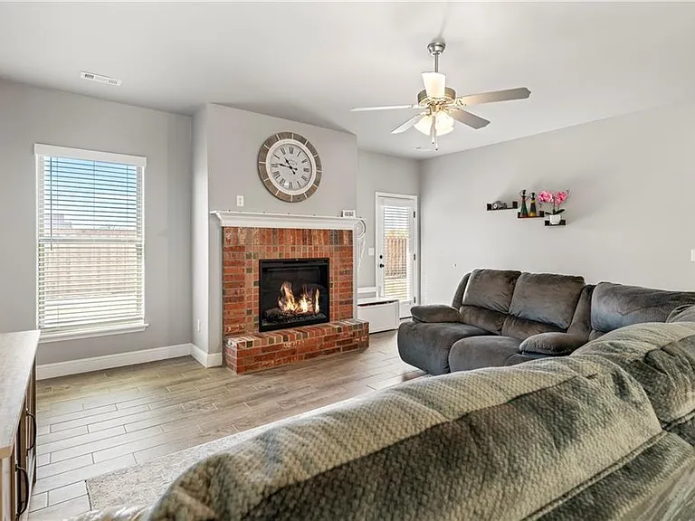 2041 Tallgrass Ter — Photo 2