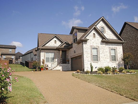 2nd image of 206 Karen Dr