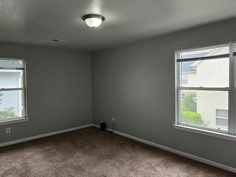 225 Bexley Ln — Photo 15