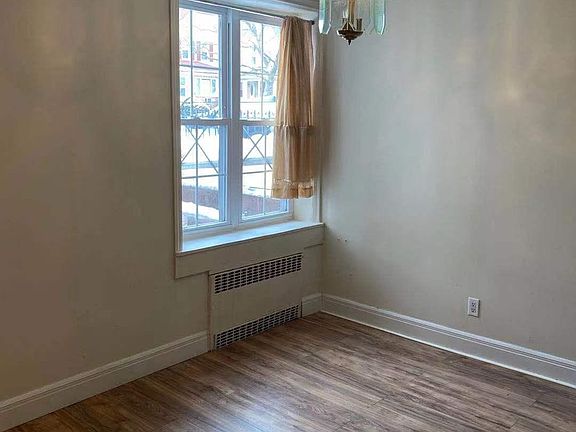 5th image of 5824 Avenue O Floor Basement