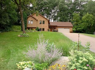 12011 Arbor Cir, Minnetonka, MN 55305