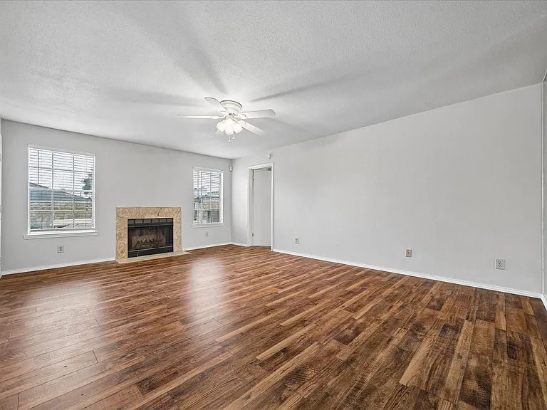 9700 Leawood Blvd #702 — Photo 6