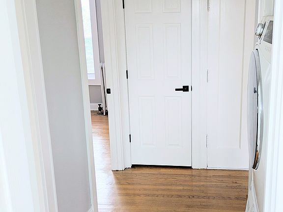 5th image of 4416 1/2 N Ashland Ave #2