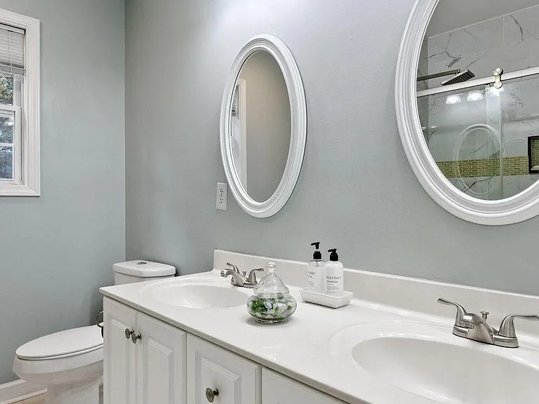 437 N Belvedere Dr — Photo 17