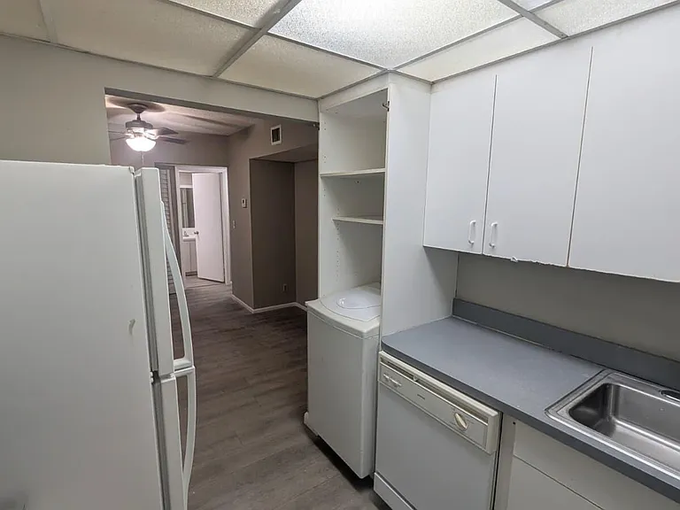490 NW 20th St #2110 — Photo 25