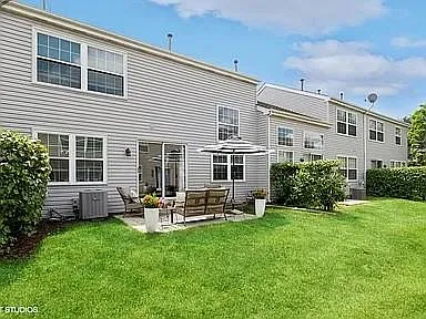 724 Silk Oak Ln — Photo 16