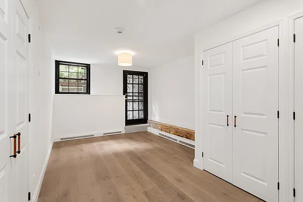 Rented by Compass | media 29