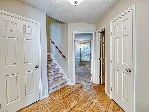 5th image of 225 Westwind Dr