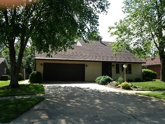2203 Harrington Ct photo 1