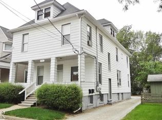 914 1/2 N Lee St APT B, Bloomington, IL