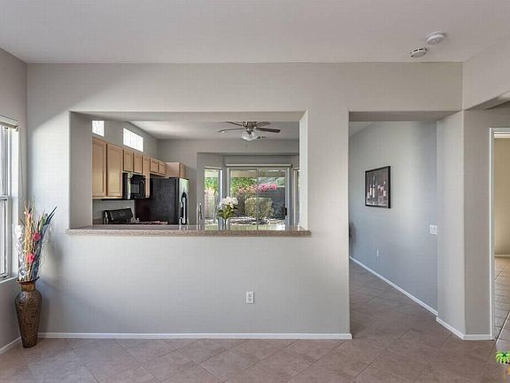 4th image of 78401 Hampshire Ave