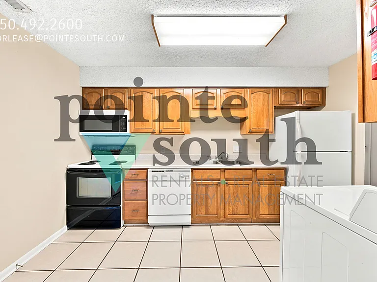 4742 Huron Dr — Photo 7
