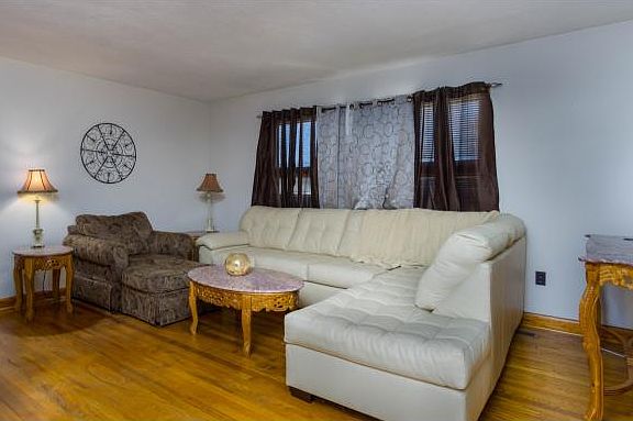 4th image of 103 Tanglewood Dr