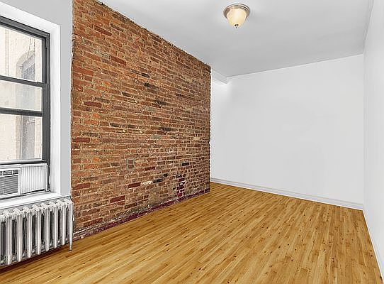 3rd image of 315 E 12th St APT 1