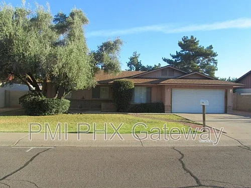 2140 E Gemini Dr Photo 1