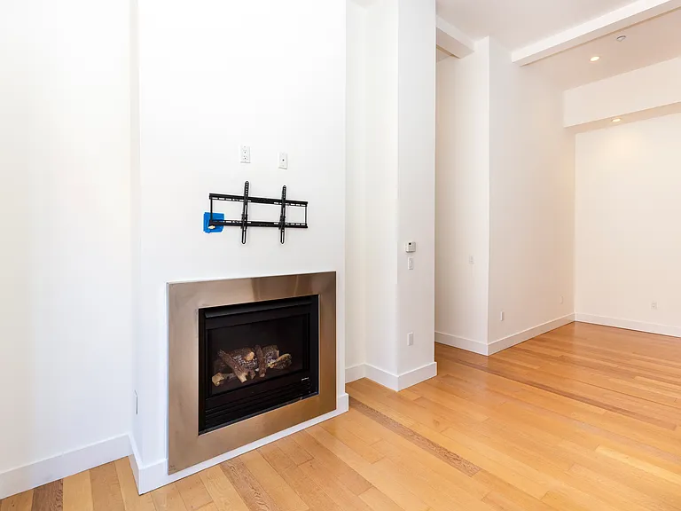 1158 Sutter St #14 — Photo 11