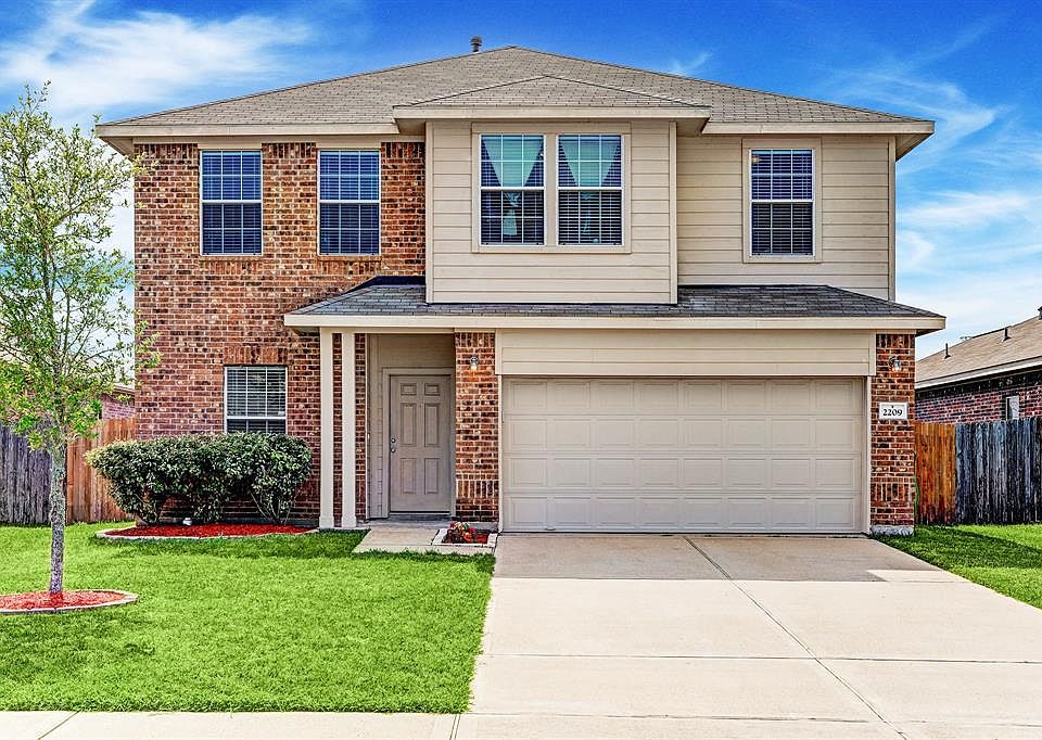 1st image of 2209 Garnet Ct