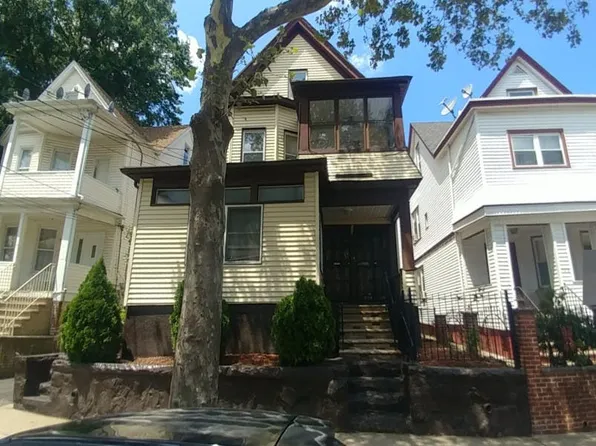110 Van Buren St, Passaic, NJ 07055