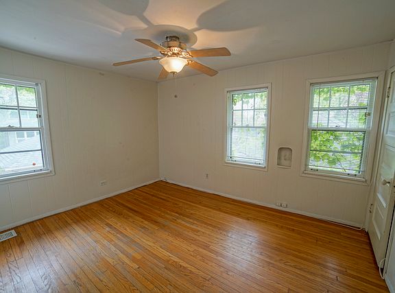 3rd image of 308 Linden Ave