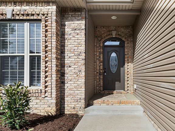 2nd image of 2856 Brewster Dr