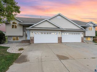 7514 W 58th St, Sioux Falls, SD 57106