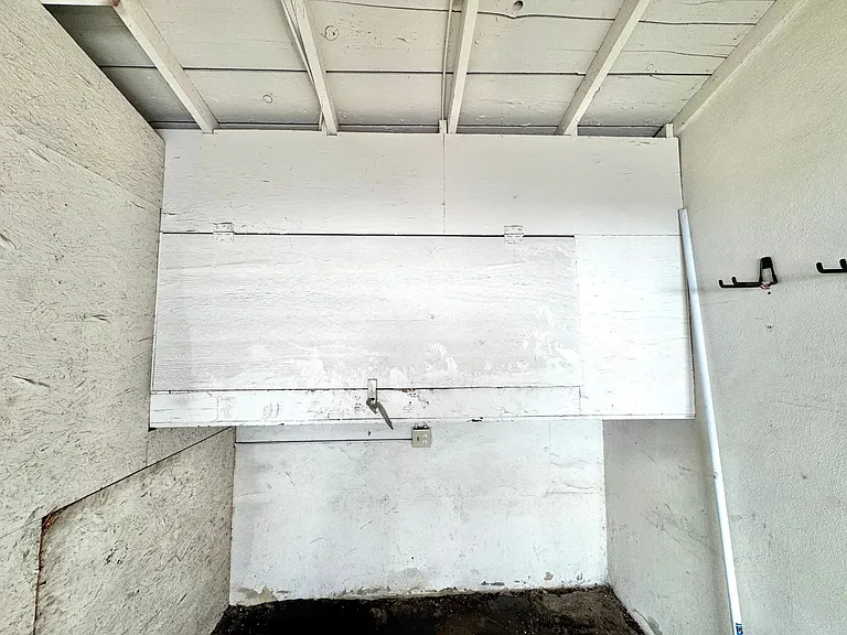 Ayana Apartments — Photo 18
