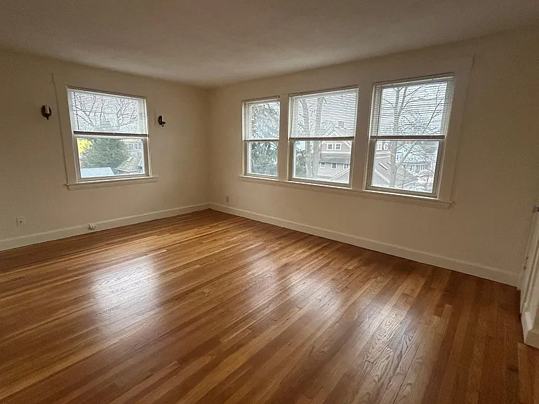66 Lake Ave — Photo 7