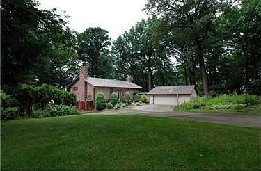 1st image of 123 Lannon Stone Ln