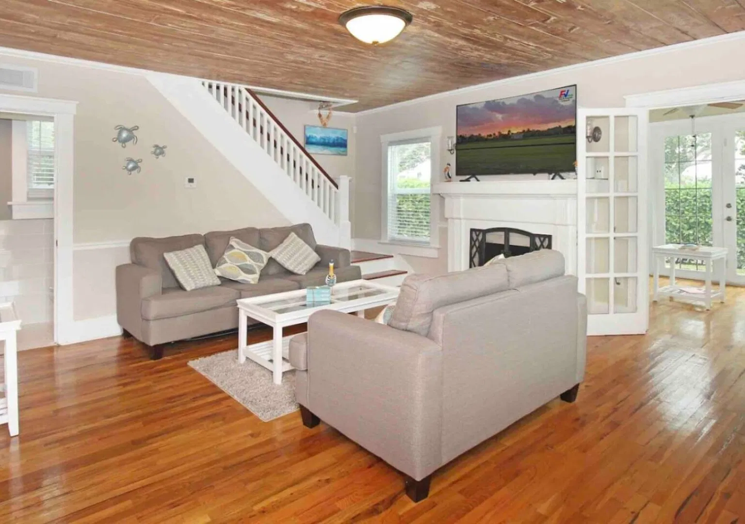 Modern 3BR, Pet-Friendly, WiFi, Washer & Dryer — Photo 2