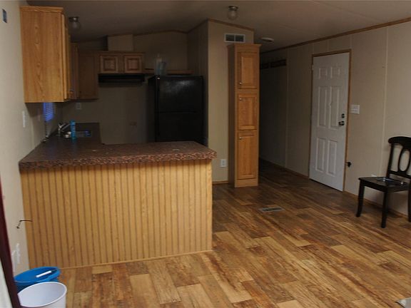 5th image of 601 Clear Lake Rd Unit A