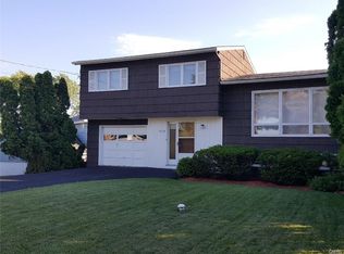 1474 Salt Springs Rd, Syracuse, NY 13214