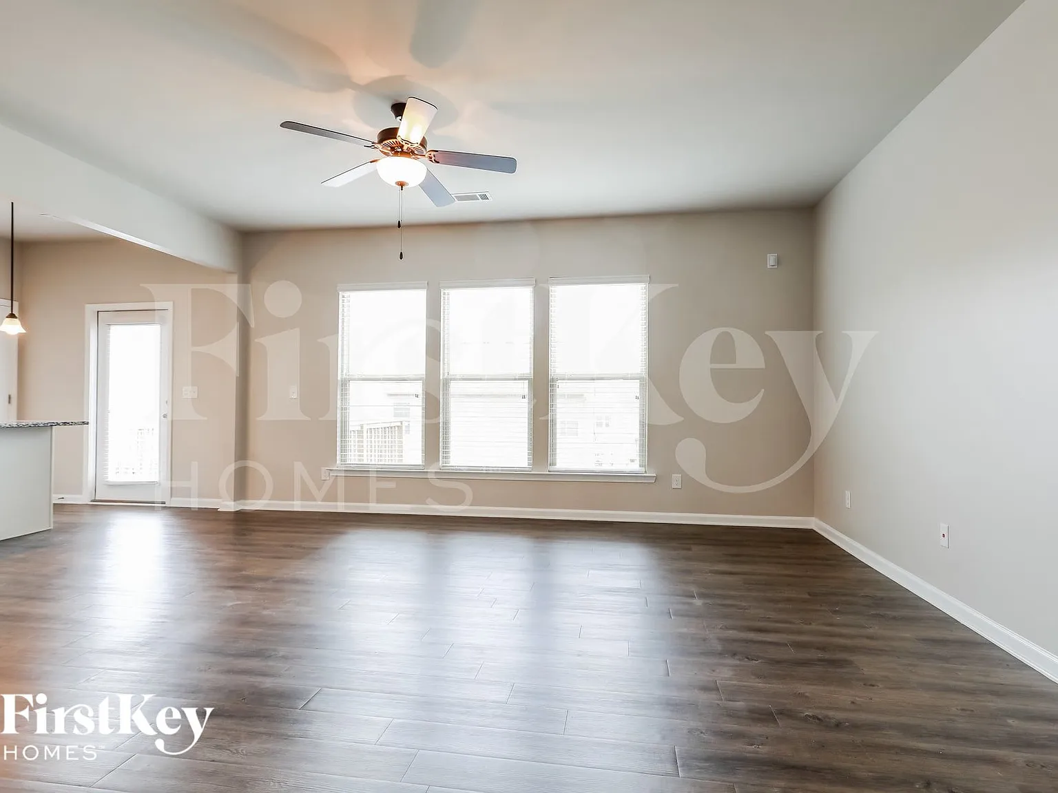 3 bed, 2.5 bath, 2056 sqft, $2,610 — Photo 3