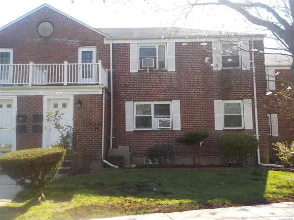 74-02 260th Street #G-2, Glen Oaks, NY 11004
