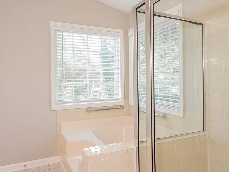 750 Paris Dr — Photo 12