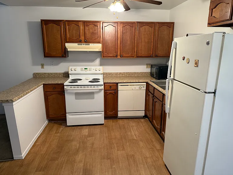 5246 Golden Ln #D — Photo 12