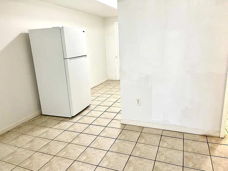 221 Geneva St #1 — Photo 10