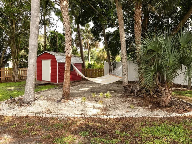 6115 Carlton Ave — Photo 7
