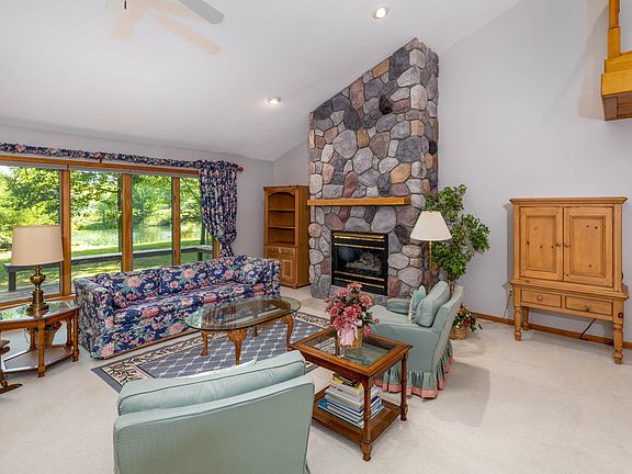 5th image of 9534 Sunset Dr