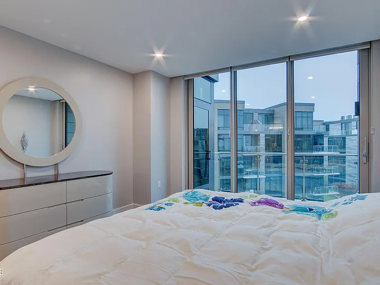 15 Morris Ave #507 — Photo 32