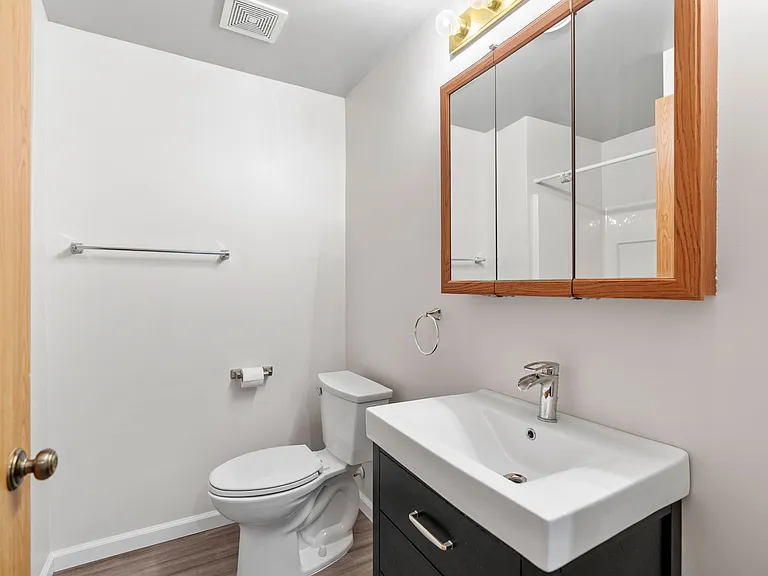 3514 Grand Ave S #201 — Photo 4