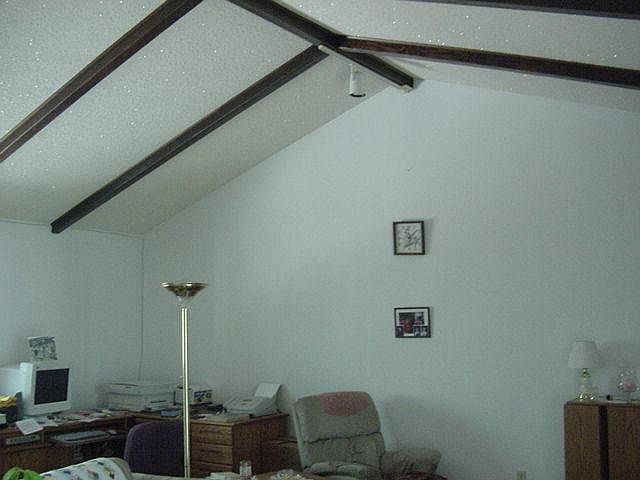2nd image of 33480 Gatten Rd