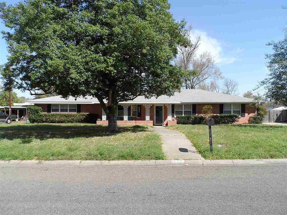1st image of 2703 Royal Dr