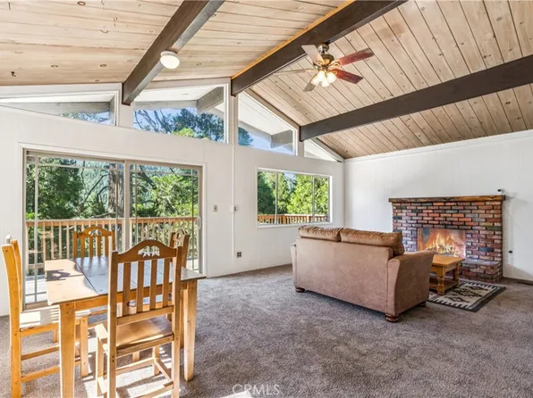 494 Wylerhorn Dr, Crestline, CA 92325